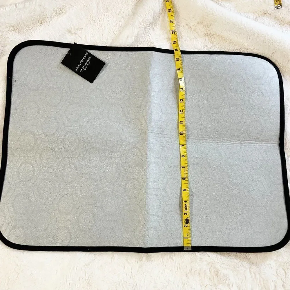The Invisible Man‎ Water Activated Bath Mat